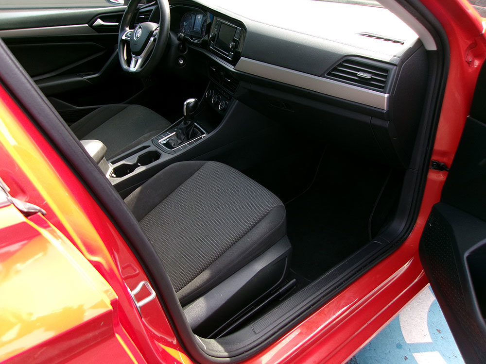 Used 2019 Volkswagen Jetta S w/ Driver Assistance Package image 9