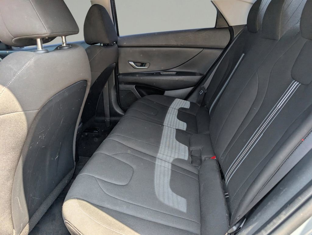 Used 2022 Hyundai Elantra SEL w/ Cargo Package image 14