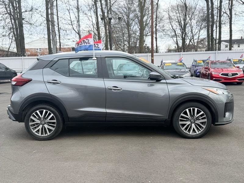 Used 2021 Nissan Kicks SV image 5
