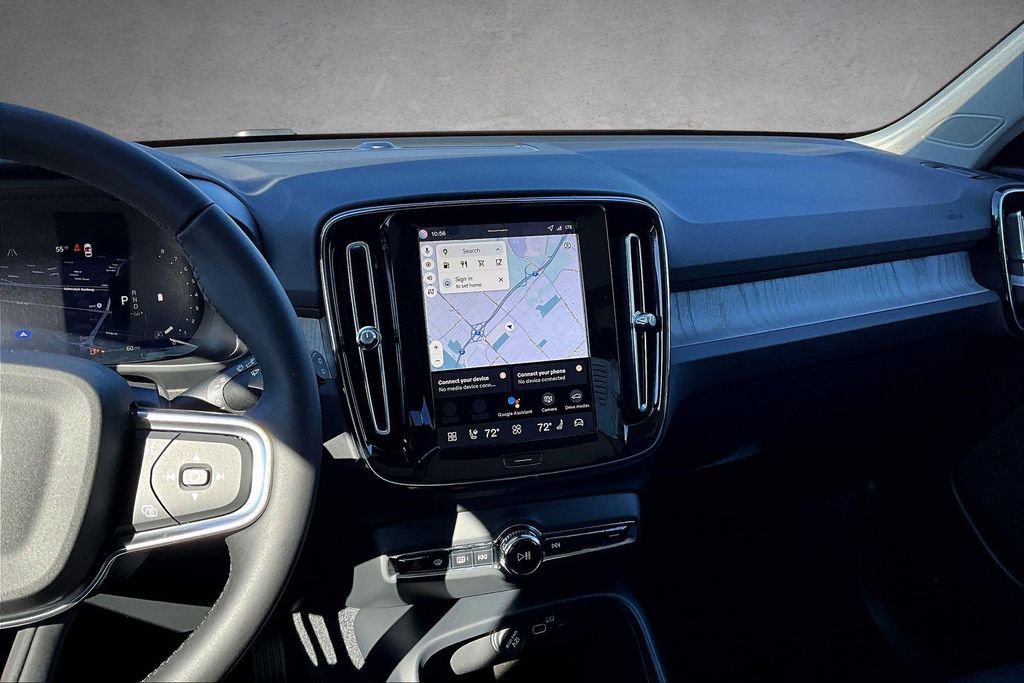 New 2026 Volvo XC40 B5 Plus w/ Climate Package image 6