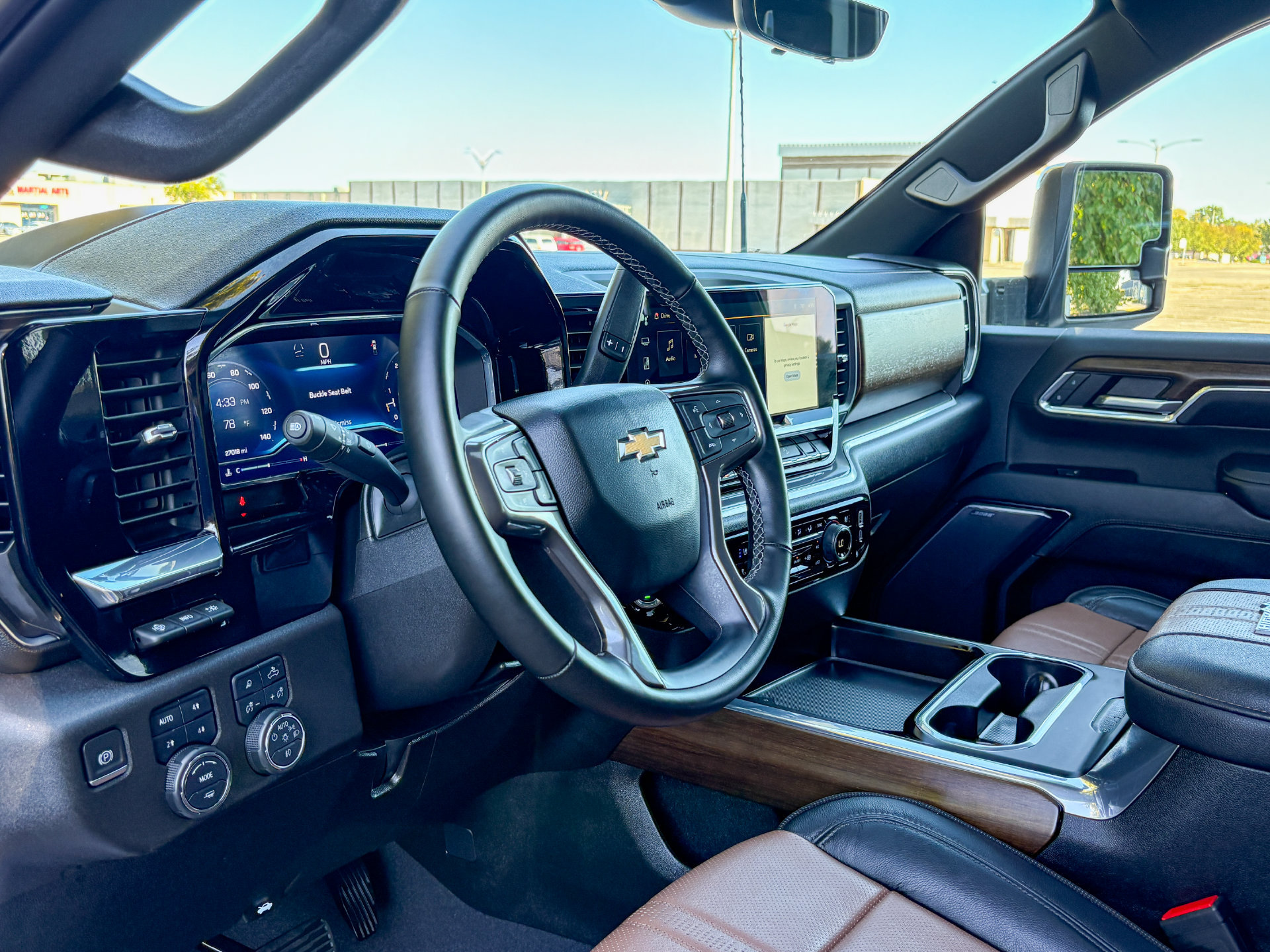 Used 2024 Chevrolet Silverado 2500 High Country w/ Technology Package AWD/4WD image 14