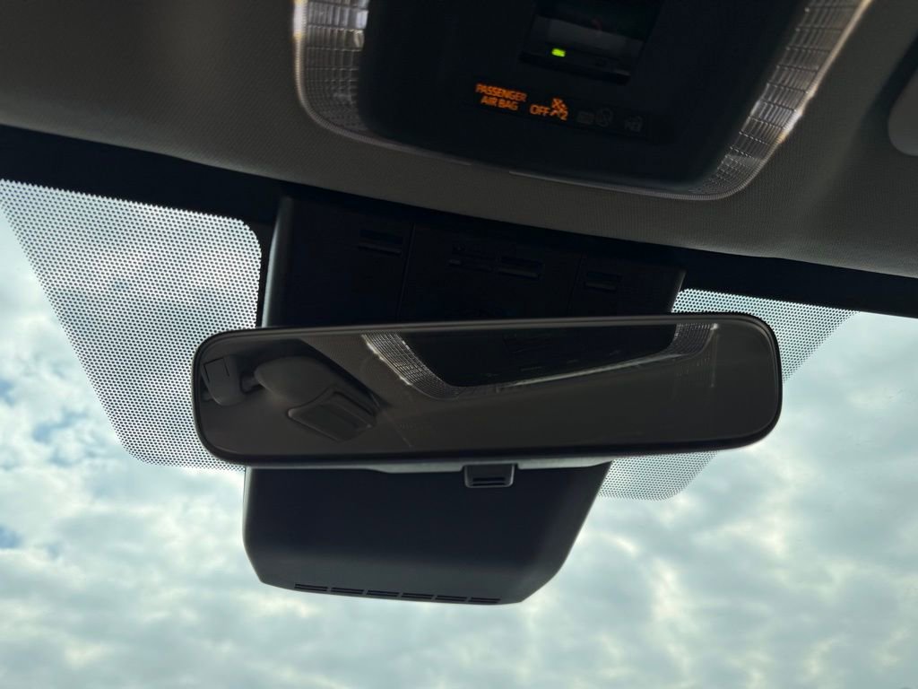 Used 2024 Toyota Prius LE image 28