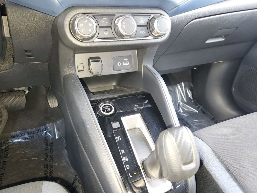 Used 2025 Nissan Versa SV image 20