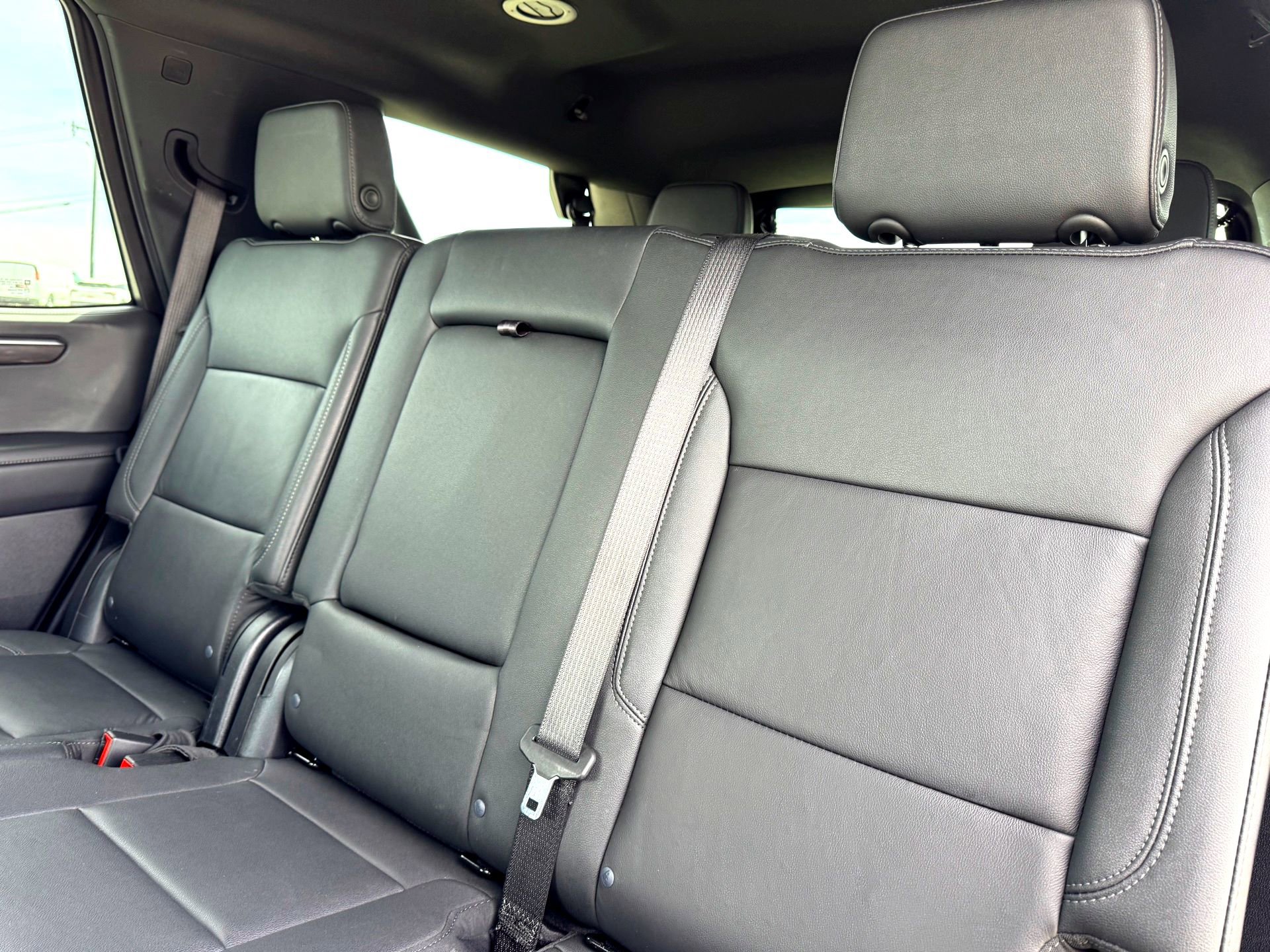 Used 2025 Chevrolet Tahoe Z71 image 18