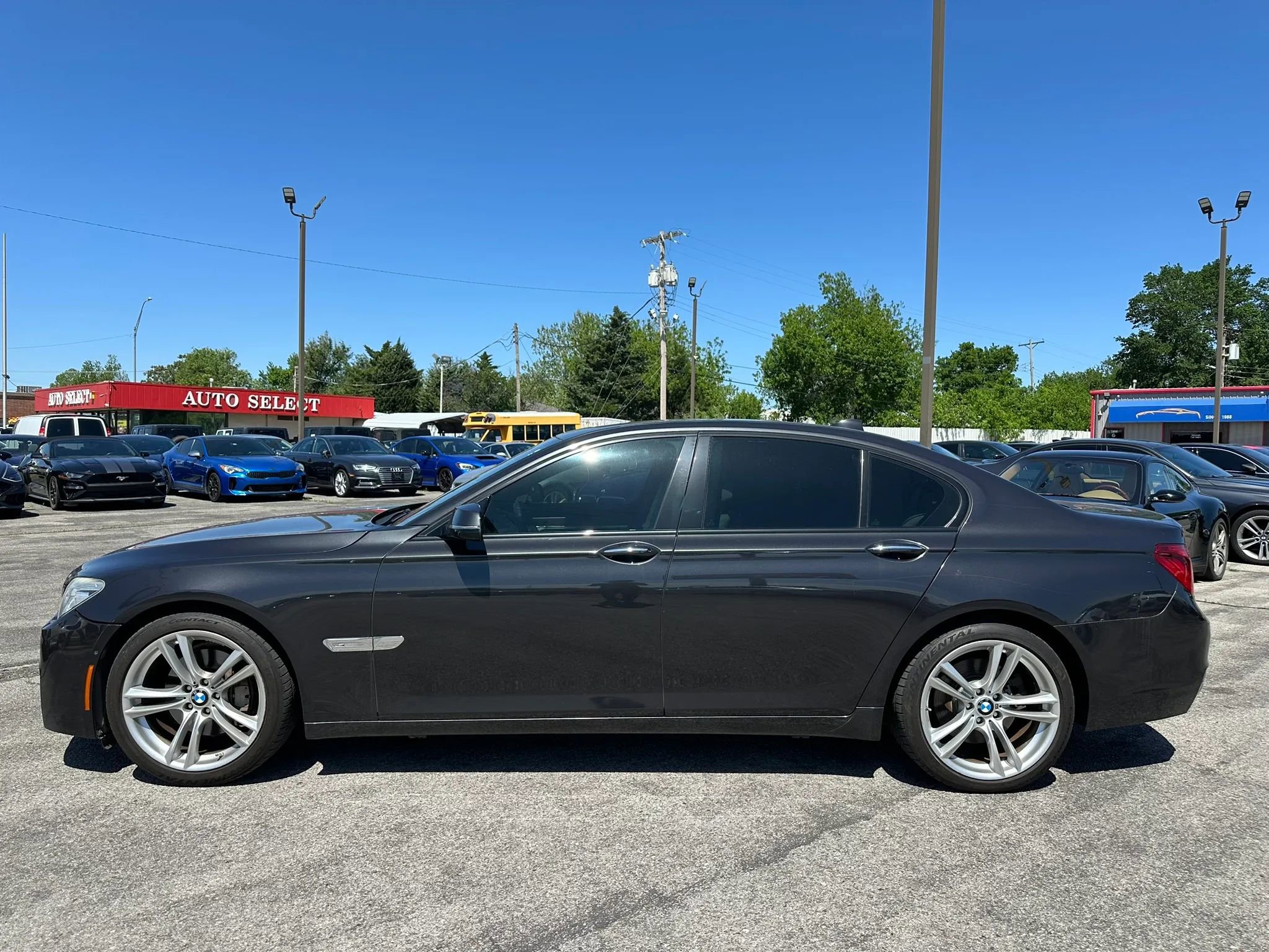 Used 2013 BMW 740i RWD image 76