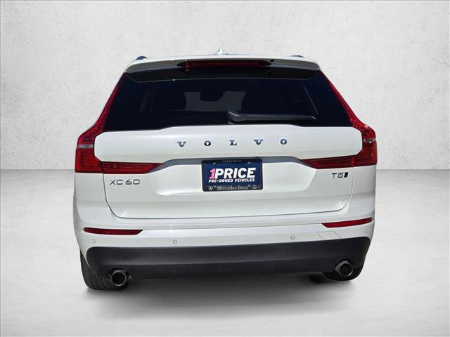 Used 2018 Volvo XC60 T5 Momentum w/ Vision Package image 7