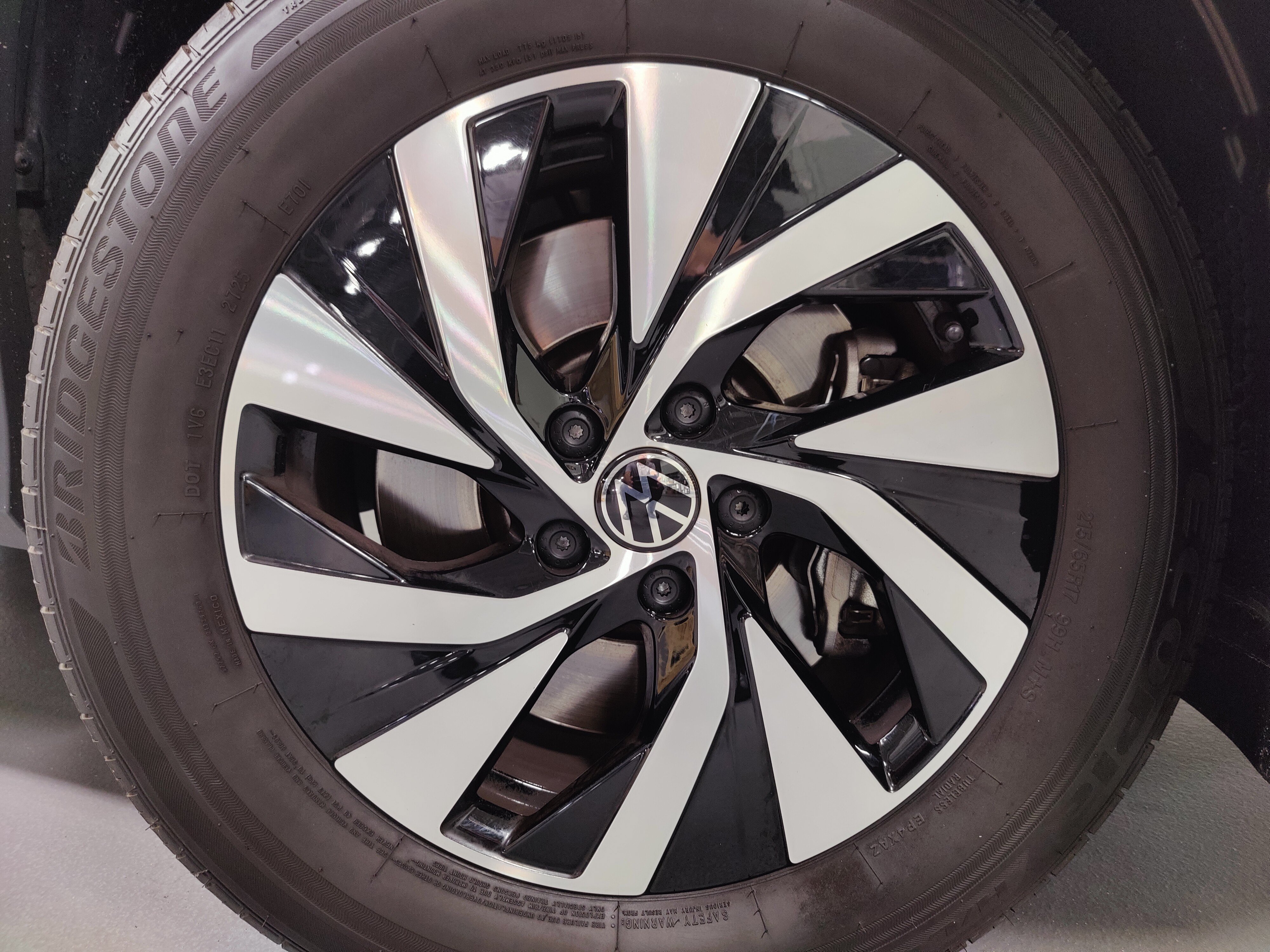Used 2025 Volkswagen Tiguan S AWD/4WD image 20