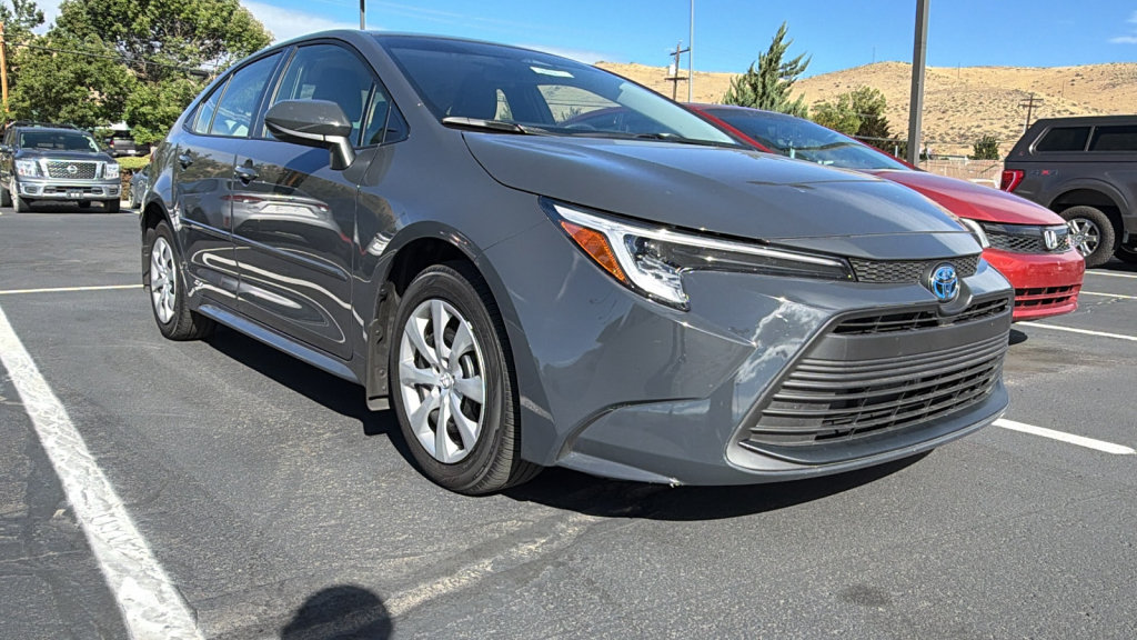Used 2025 Toyota Corolla LE