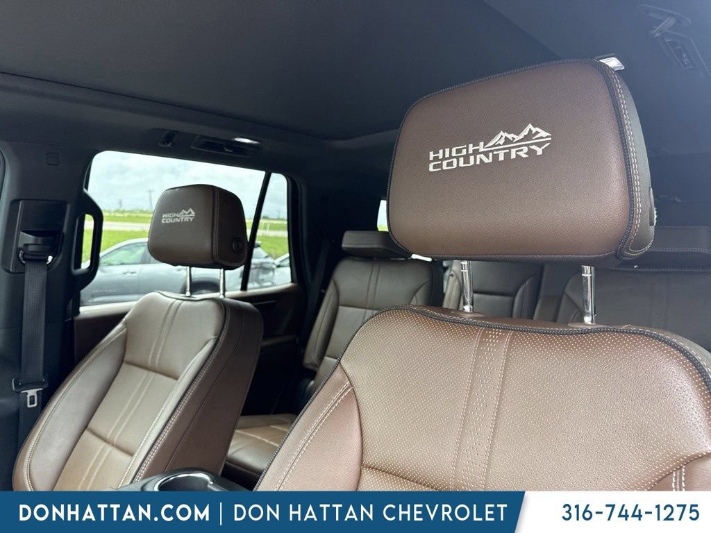 Used 2026 Chevrolet Tahoe High Country AWD/4WD image 15