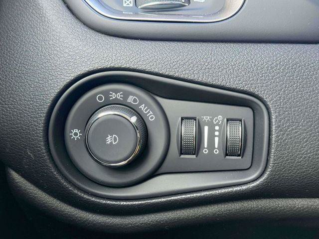 Certified 2023 Jeep Renegade Limited AWD/4WD image 22