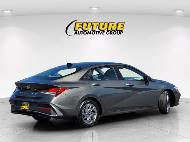 Used 2024 Hyundai Elantra SEL image 4