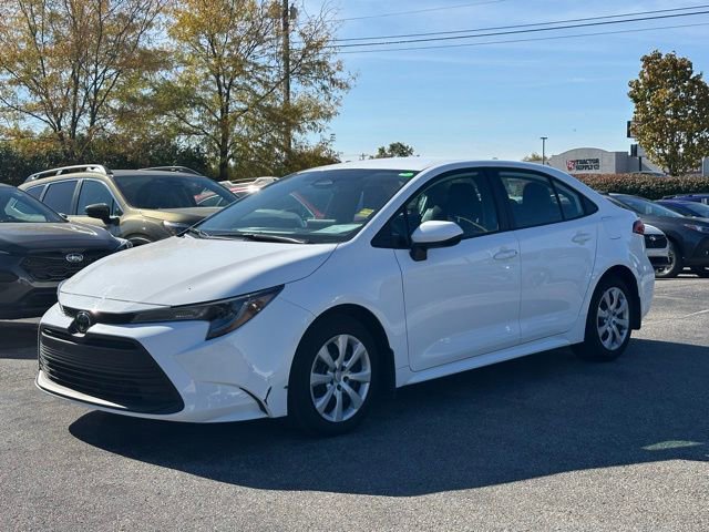 Used 2024 Toyota Corolla LE image 3