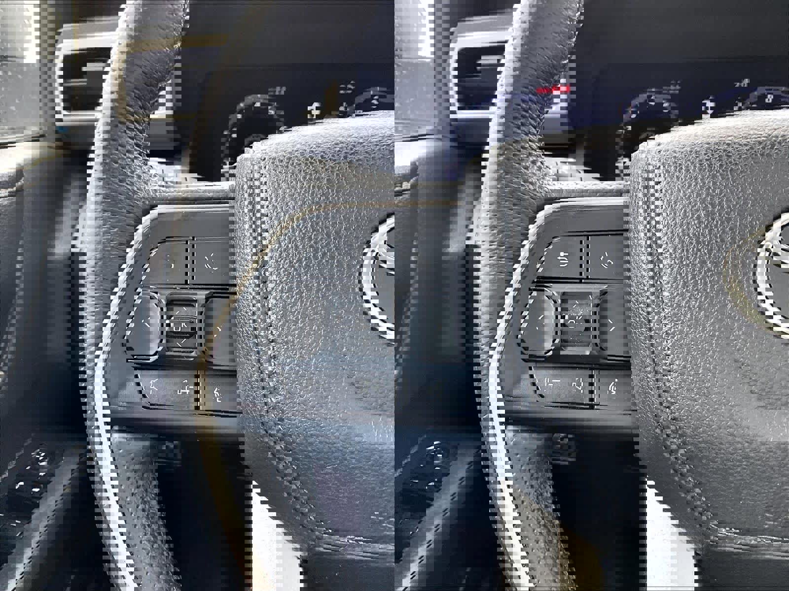 Used 2024 Toyota Tacoma Limited w/ Limited Package (LT) image 23