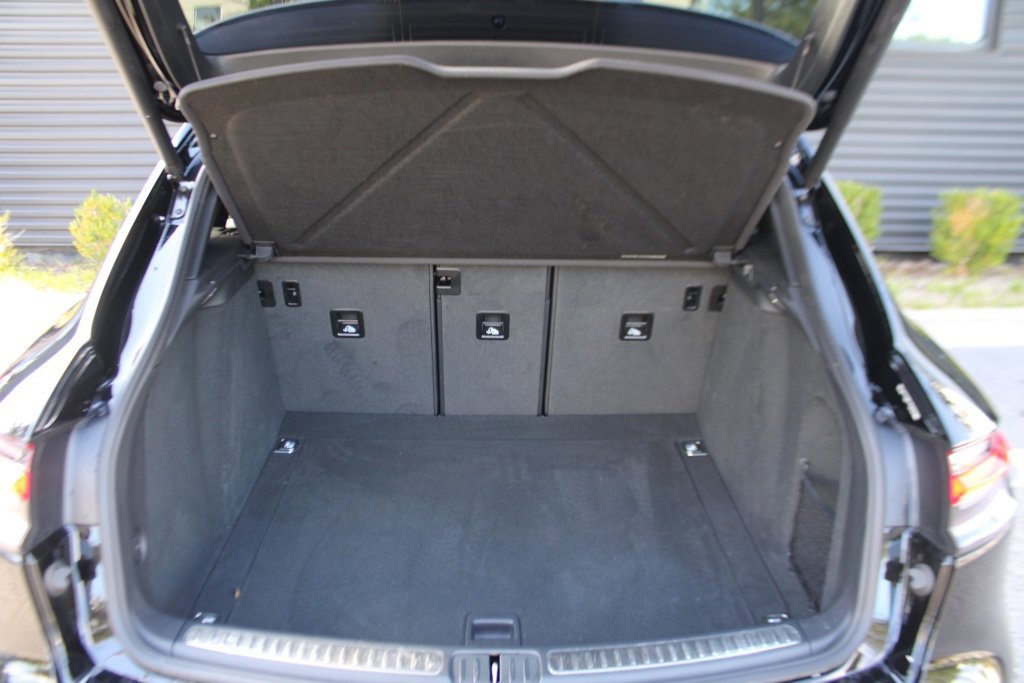 Used 2025 Porsche Macan image 40