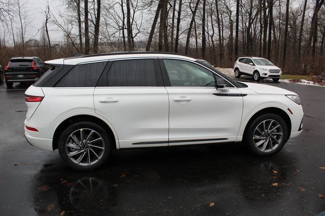 New 2026 Lincoln Corsair Grand Touring AWD/4WD image 2