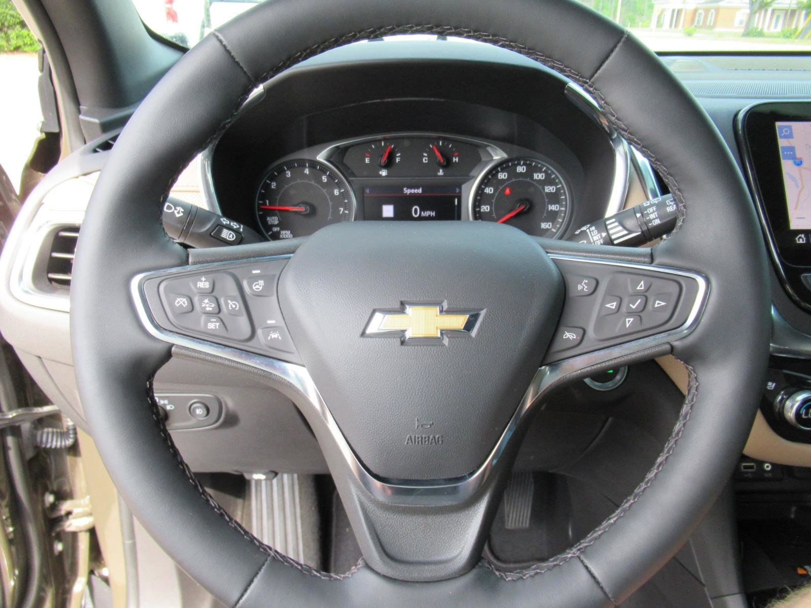 Used 2024 Chevrolet Equinox Premier FWD image 23