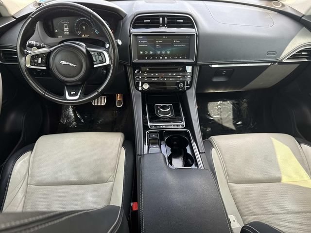 Used 2018 Jaguar F-PACE R-Sport AWD/4WD image 16