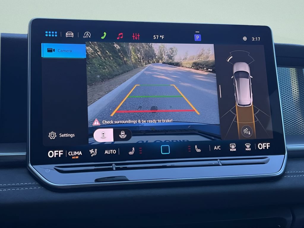 New 2026 Volkswagen Tiguan SE R-Line FWD image 17