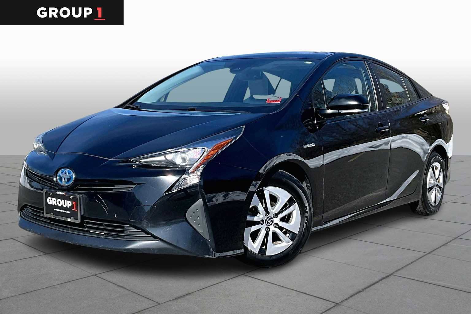 Used 2016 Toyota Prius Four image 1