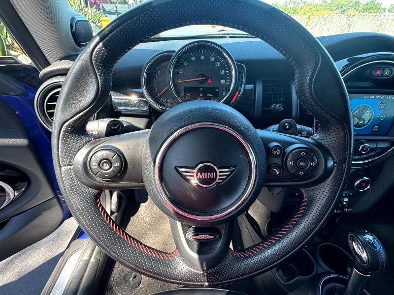 Used 2019 MINI Cooper S image 12