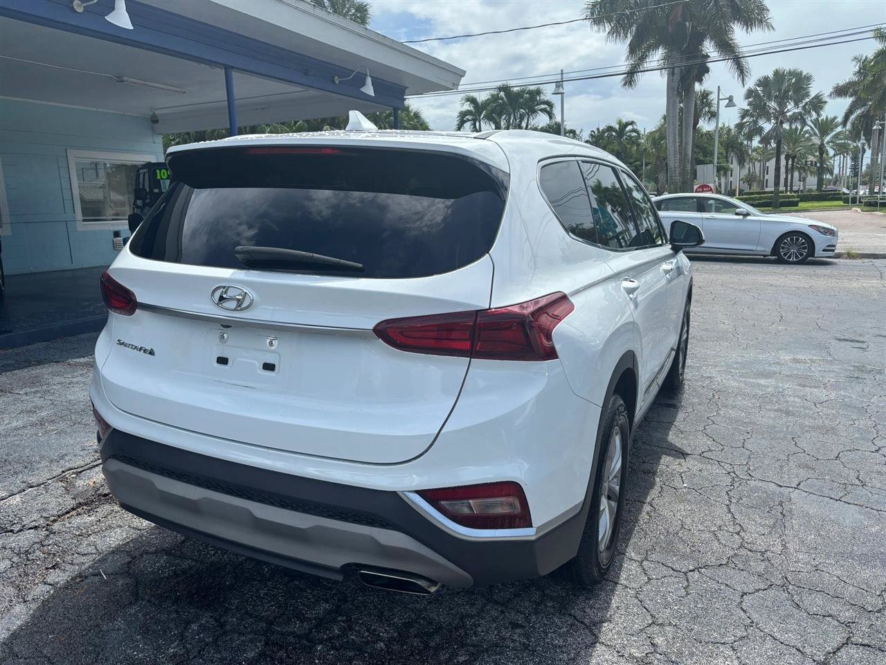Used 2020 Hyundai Santa Fe SEL w/ Cargo Package FWD image 5