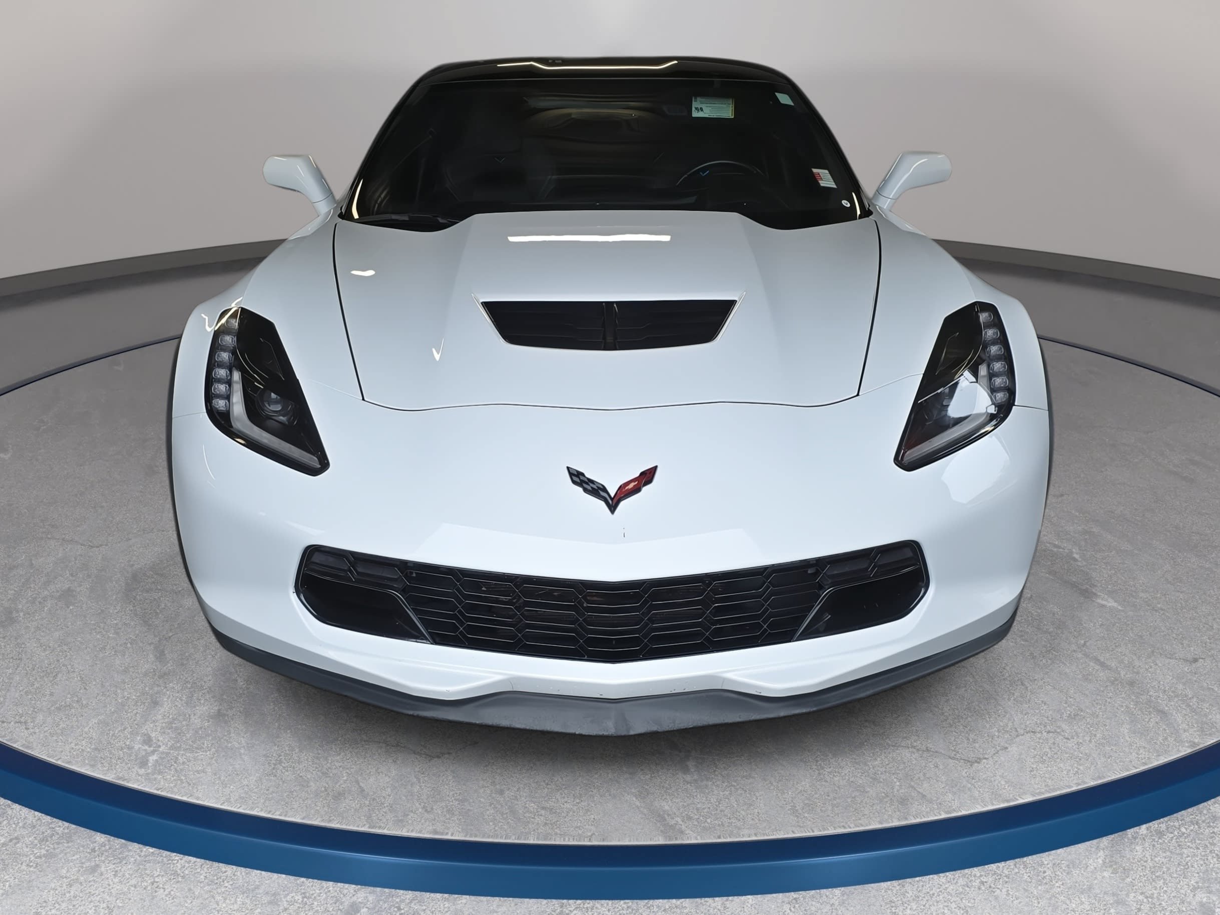 Used 2015 Chevrolet Corvette Z06 w/ 2LZ Preferred Equipment Group RWD image 2