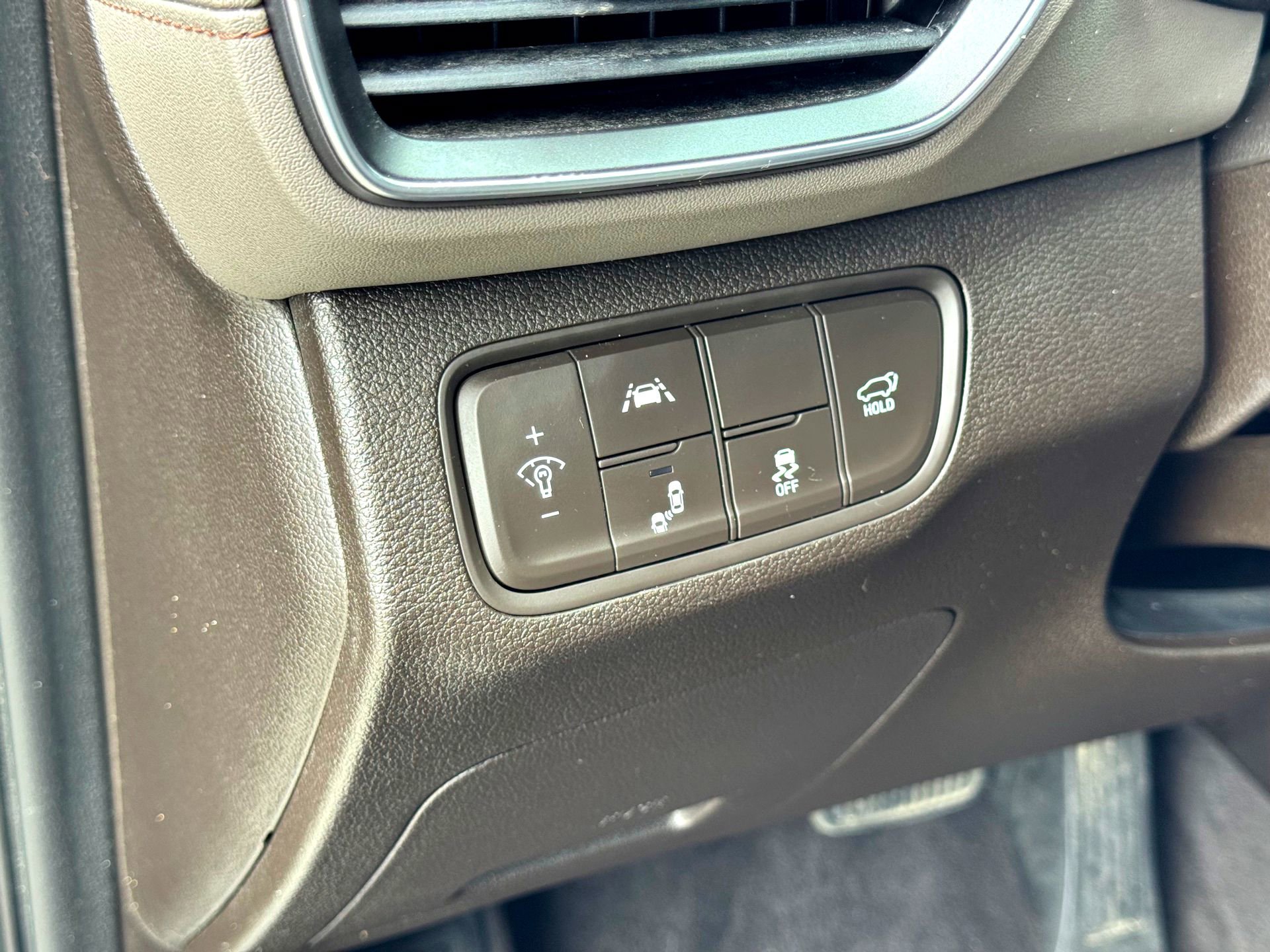 Used 2019 Hyundai Santa Fe Limited FWD image 15