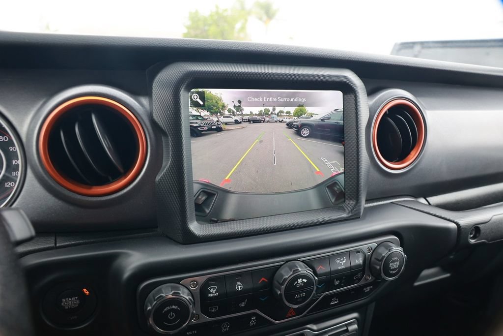 Used 2022 Jeep Gladiator Mojave w/ Cold Weather Group AWD/4WD image 24