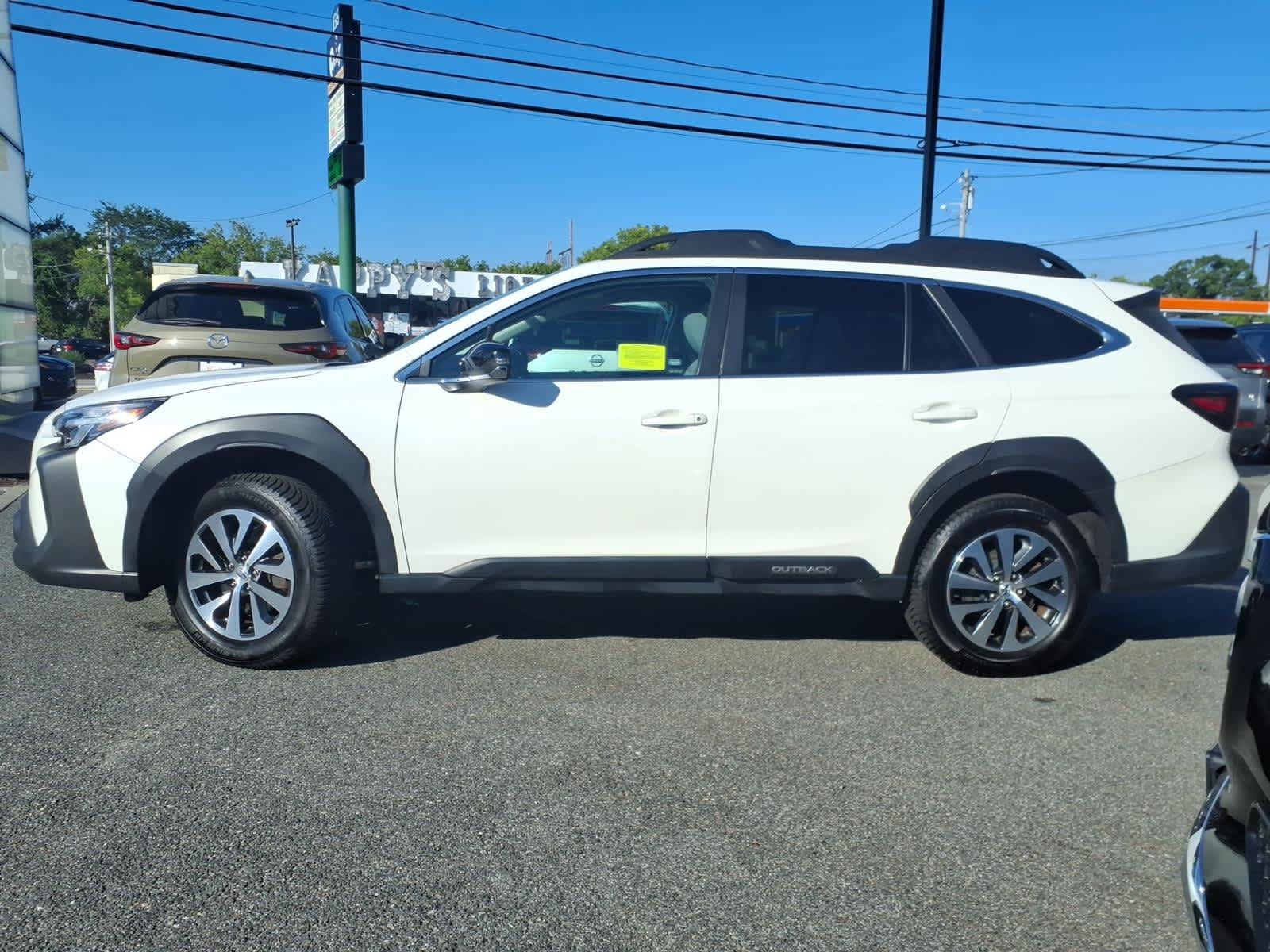 Used 2023 Subaru Outback Premium AWD/4WD image 8