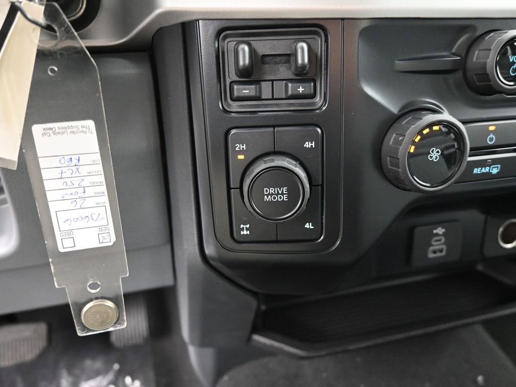 New 2026 Ford F250 4x4 SuperCab Super Duty image 36