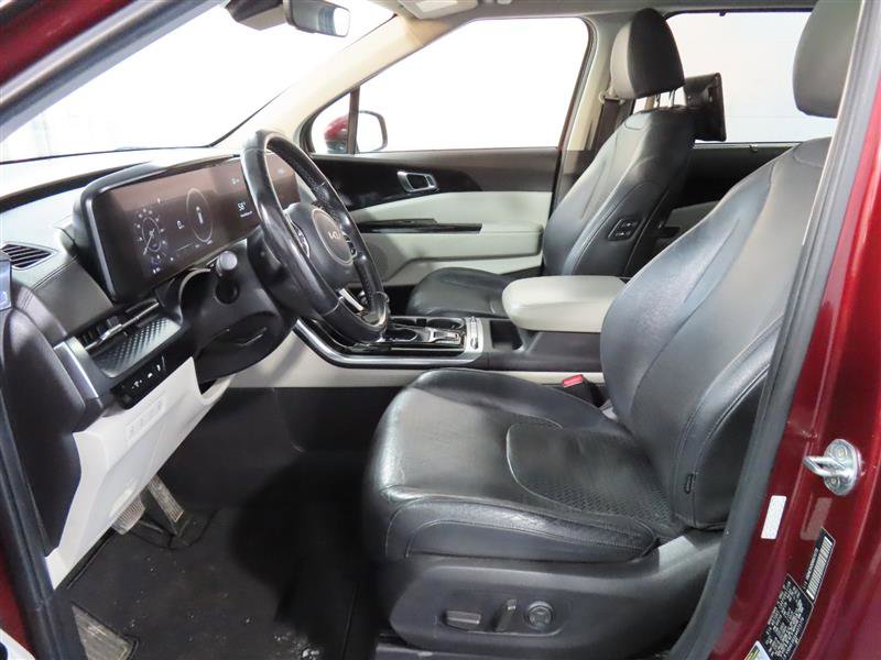 Used 2022 Kia Carnival SX Prestige image 16