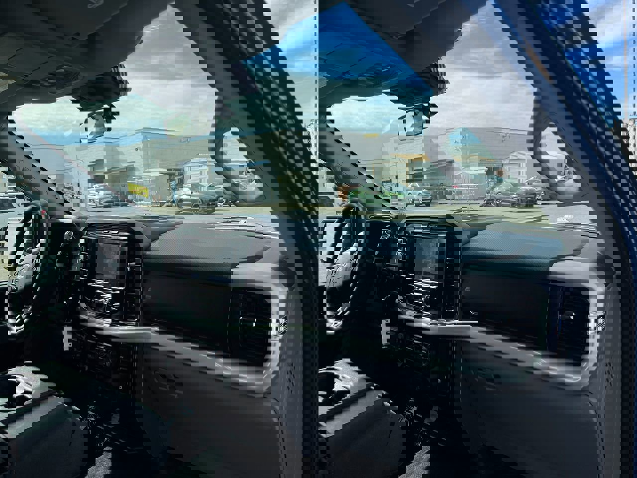 Used 2023 Ford F150 XLT image 32