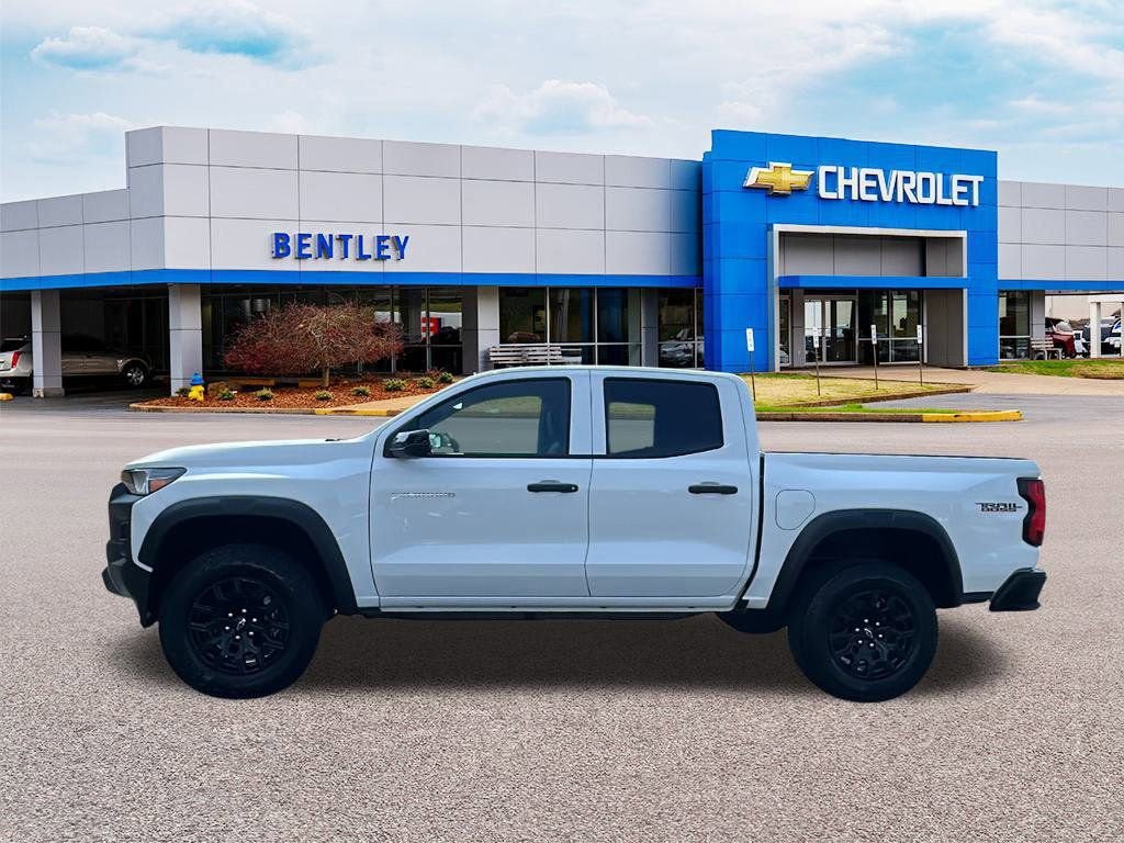 New 2026 Chevrolet Colorado Trail Boss AWD/4WD image 2