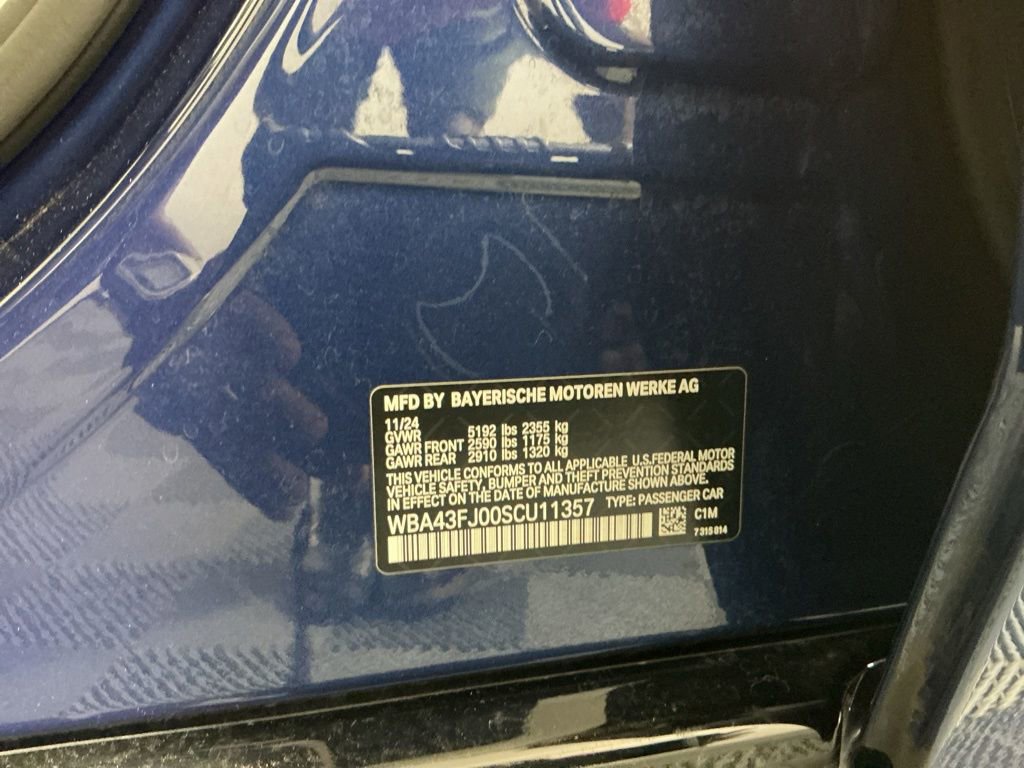 Certified 2025 BMW 530i w/ M Sport Package RWD image 33