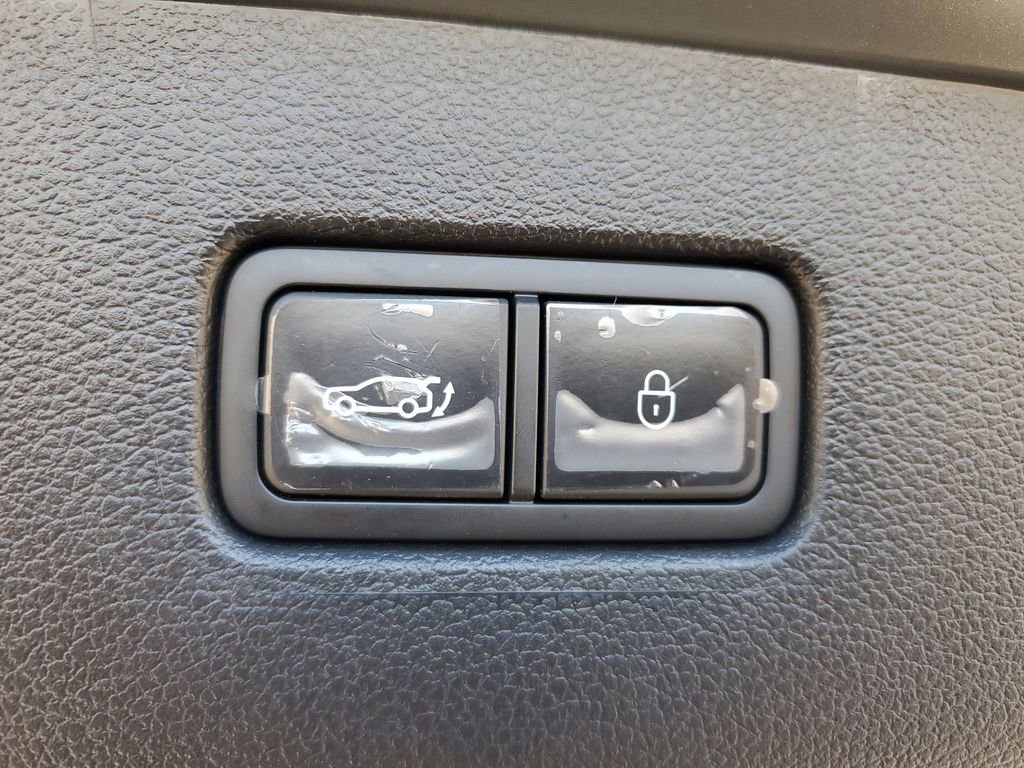 Used 2025 Genesis GV80 2.5T image 16