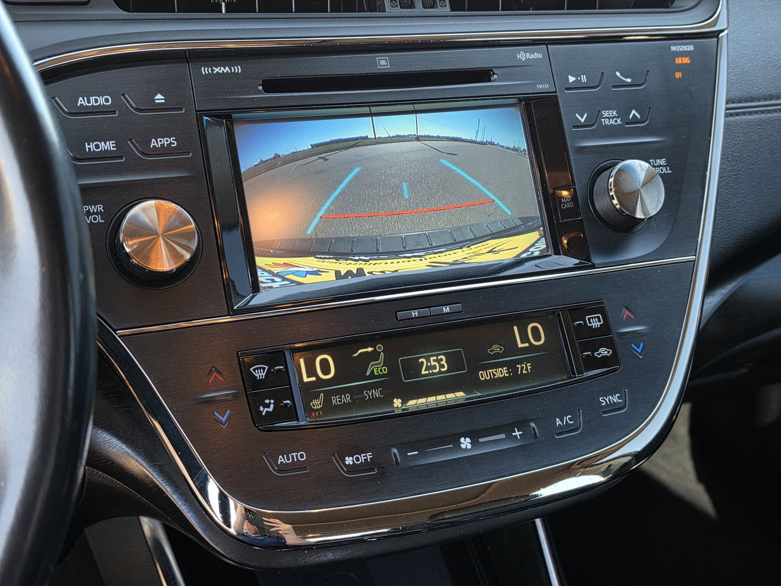 Used 2017 Toyota Avalon Limited image 10