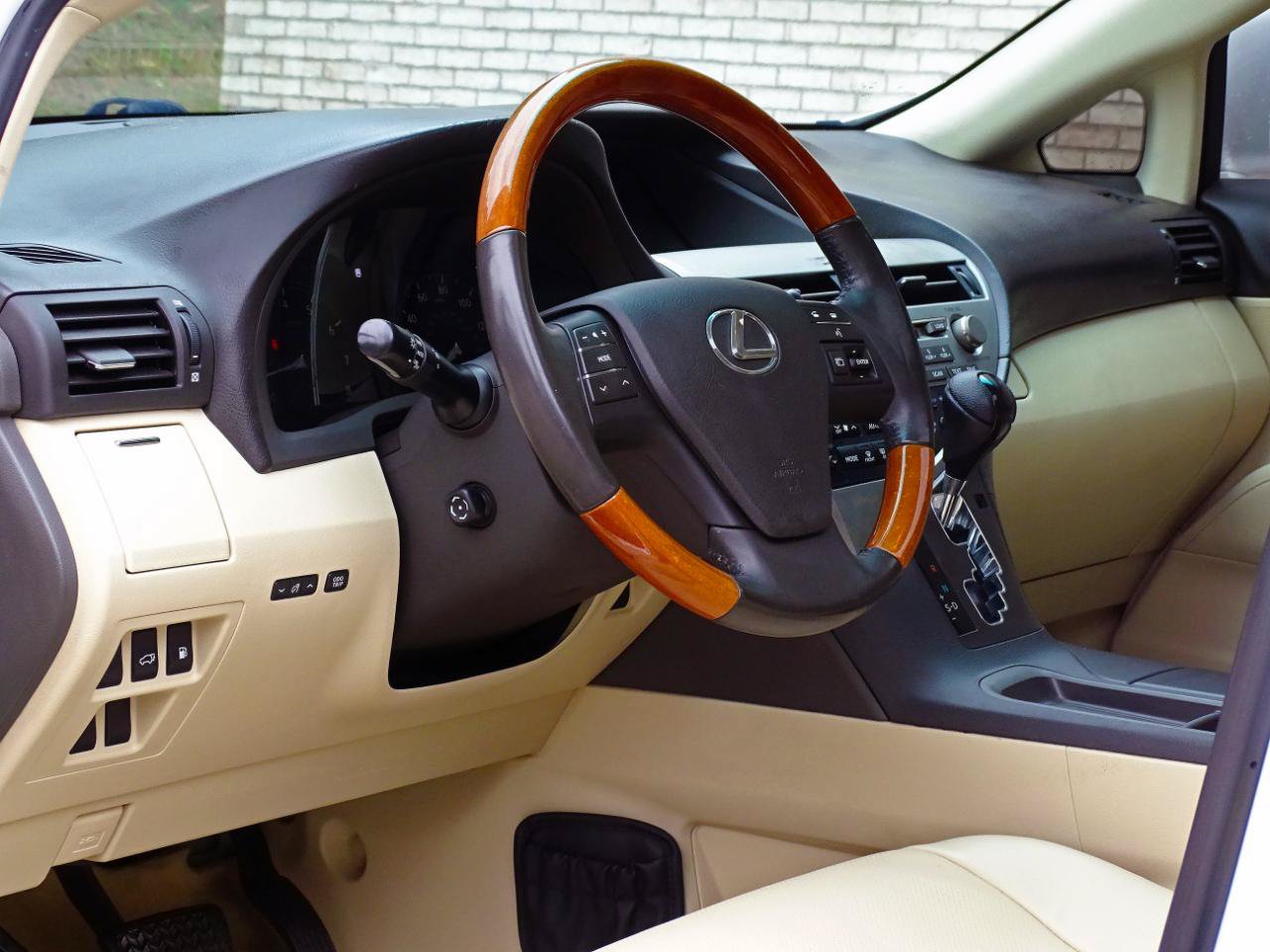 Used 2011 Lexus RX 350 2WD w/ Premium Pkg image 11