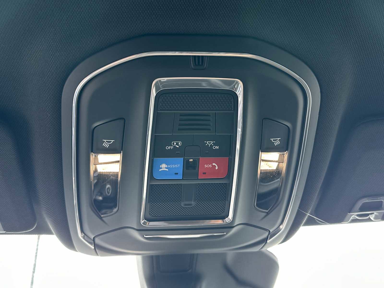 New 2025 Jeep Grand Cherokee L Laredo image 24