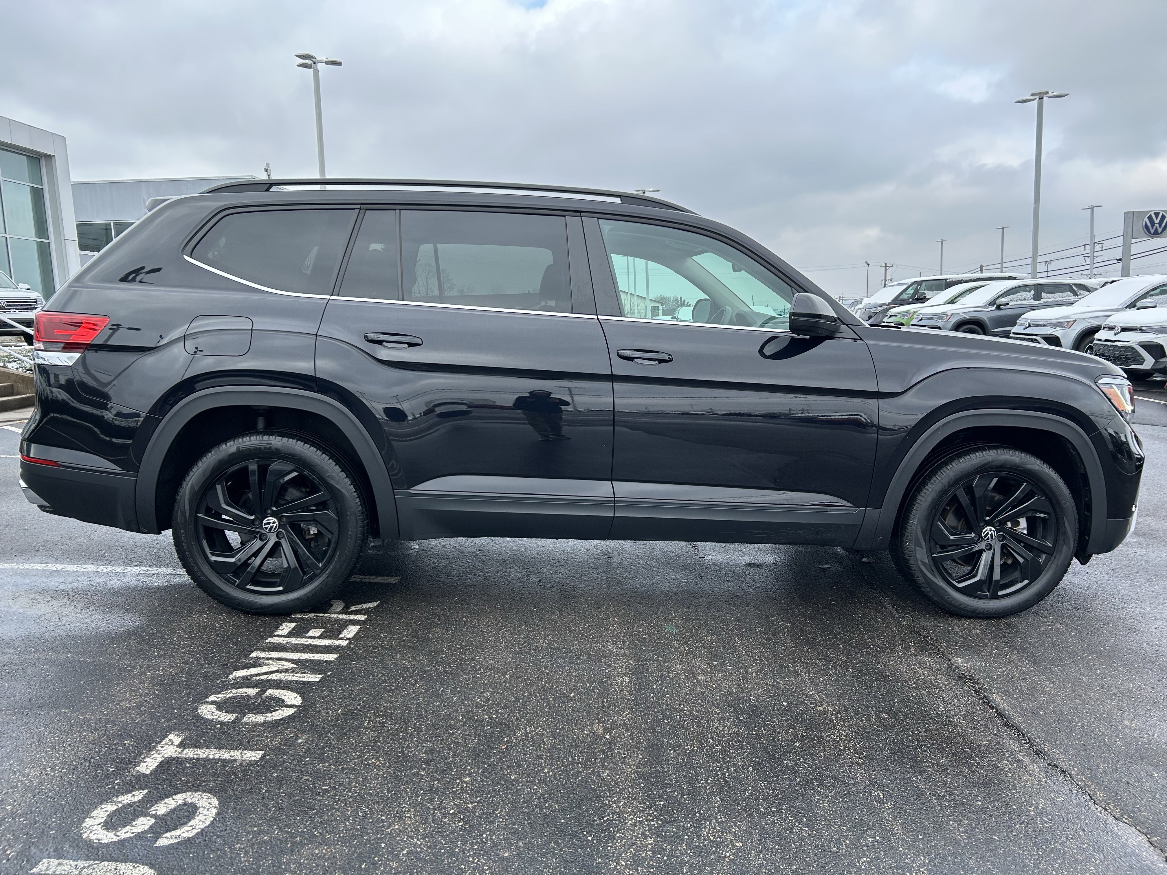 Certified 2023 Volkswagen Atlas SE w/ Panoramic Sunroof Package image 8