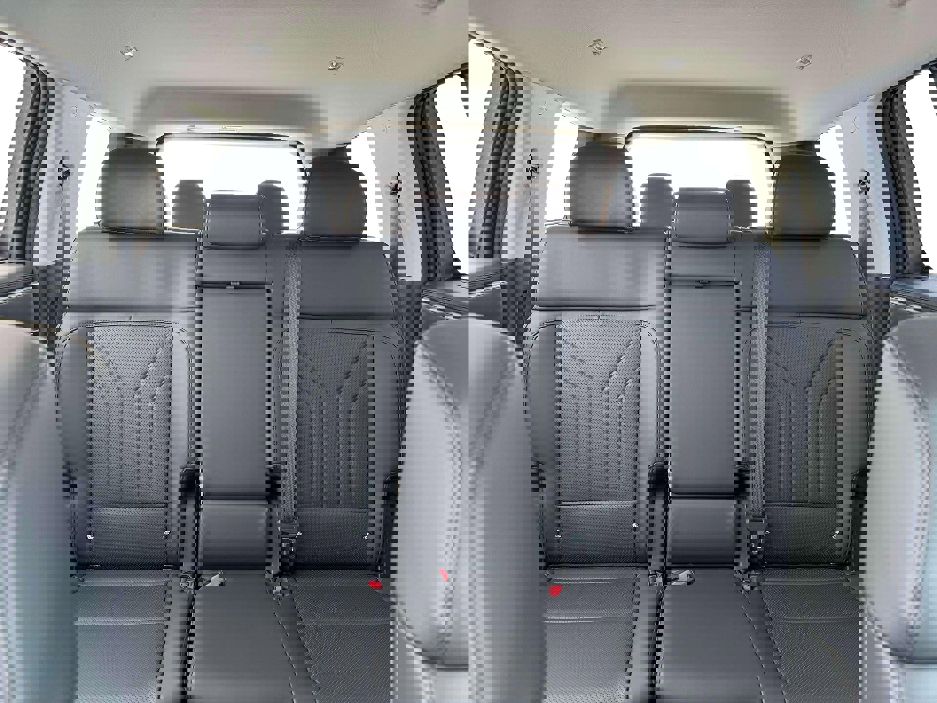 Certified 2025 Hyundai Santa Fe SEL image 16