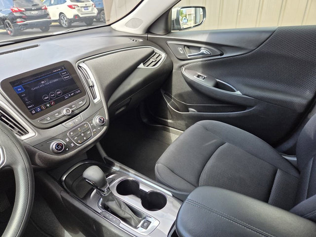 Used 2023 Chevrolet Malibu LT FWD image 20