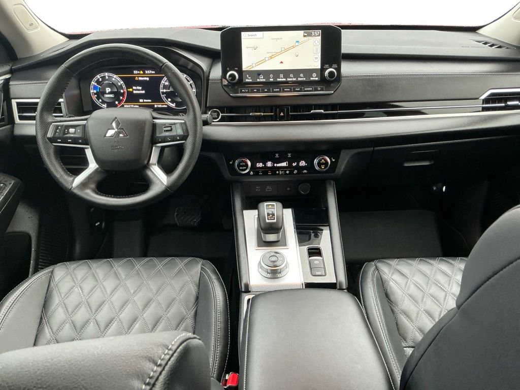 Used 2023 Mitsubishi Outlander SEL image 17