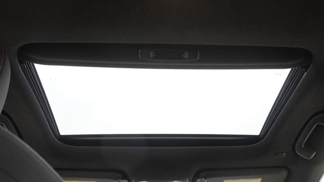 Used 2024 Toyota Corolla SE w/ SE Premium Package FWD image 15