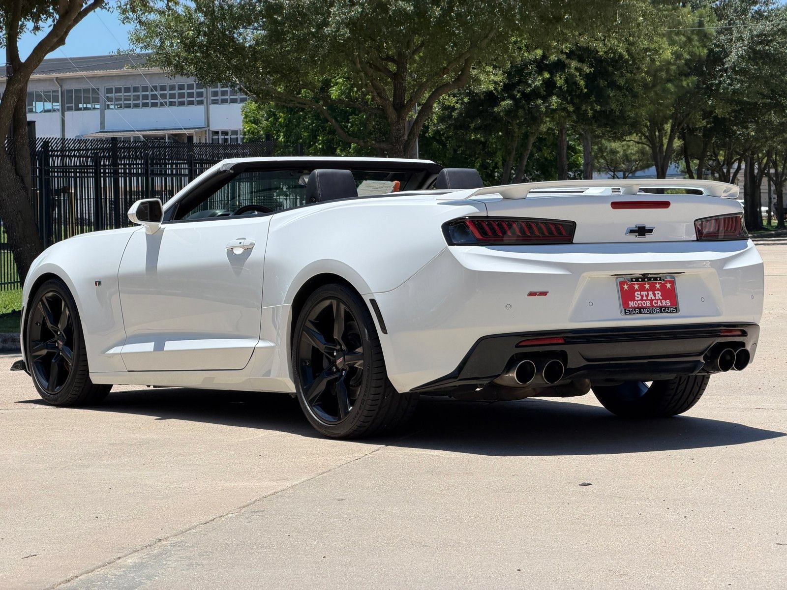Used 2018 Chevrolet Camaro SS RWD image 12