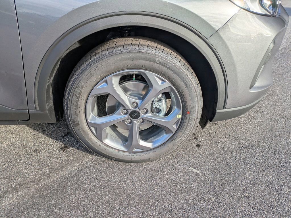 New 2026 Ford Escape ST-Line w/ Tech Pack #1 image 11