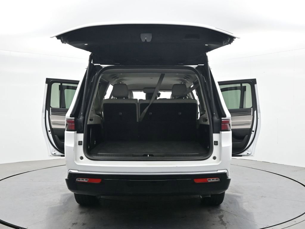 Used 2024 Jeep Wagoneer L Series II w/ Flexible Seating Group image 42