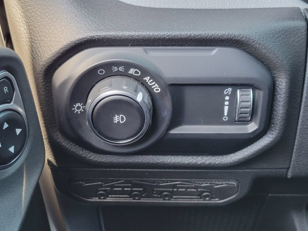 Used 2025 Jeep Wrangler Unlimited Sport AWD/4WD image 12