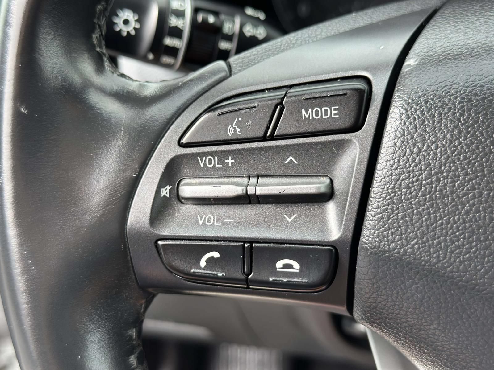 Used 2020 Hyundai Kona Limited AWD/4WD image 17