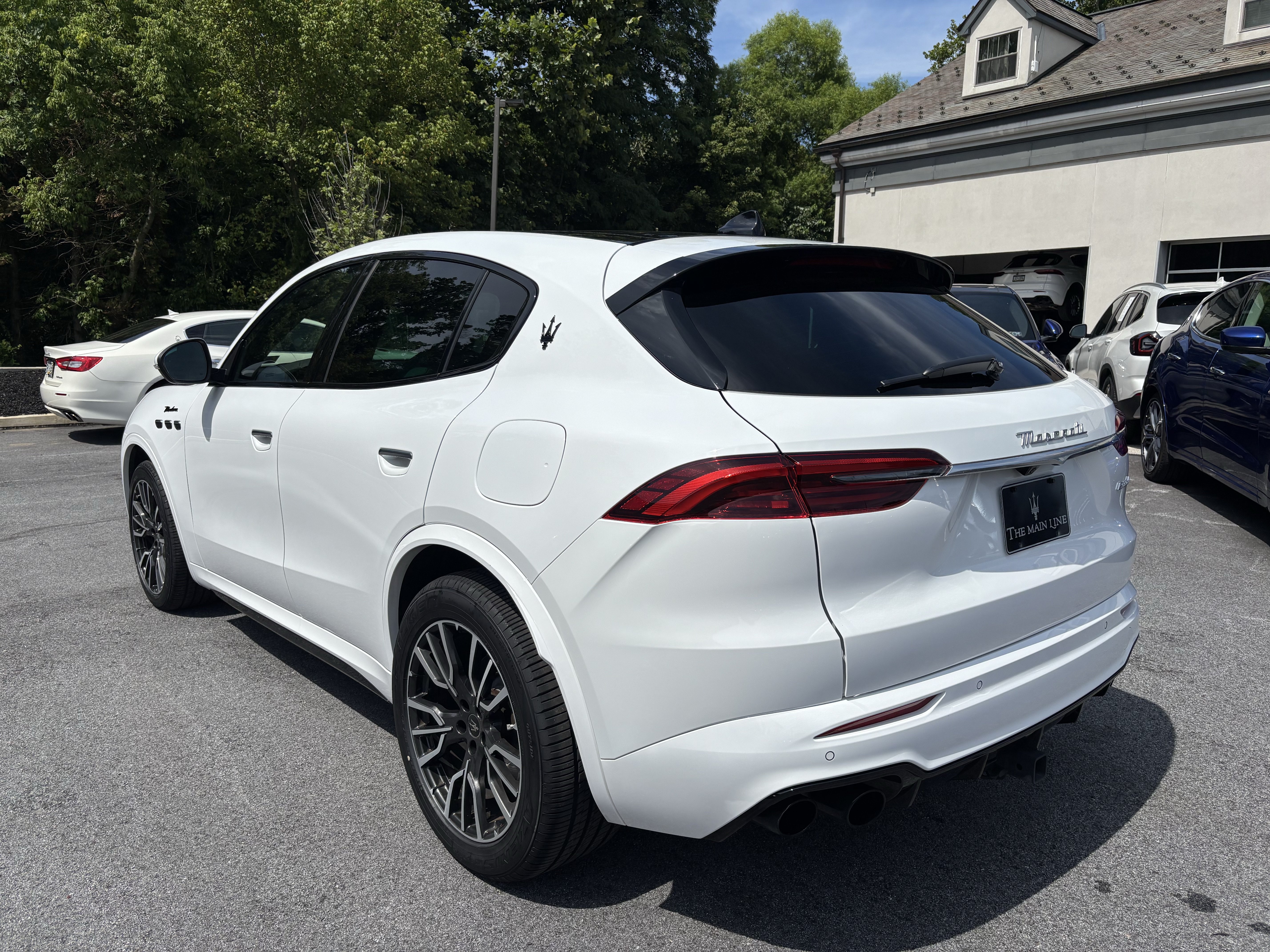 Used 2023 Maserati Grecale Modena AWD/4WD image 4
