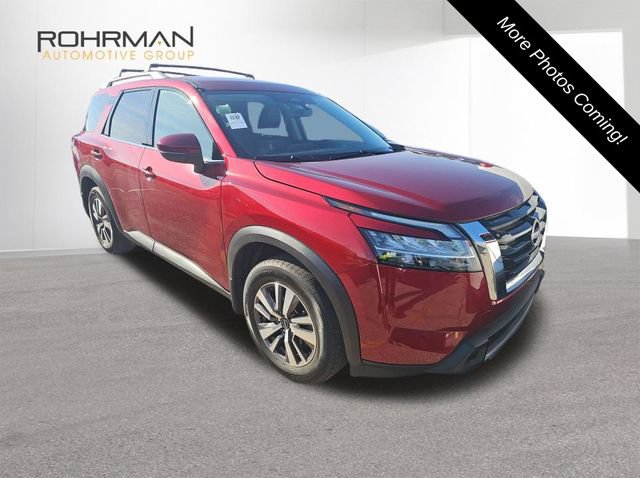 Used 2024 Nissan Pathfinder SL AWD/4WD image 4
